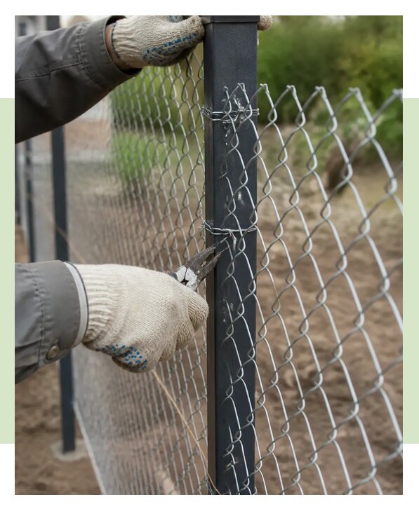 Монтаж забора из рабицы в Коломне по цене от 1065 р. | ЗаборЭксеперт-Клм